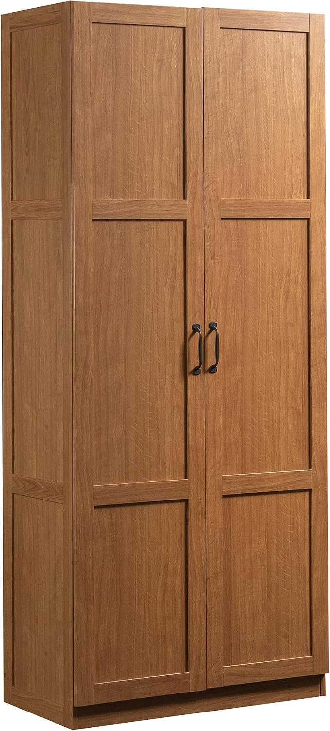 Office Storage Cabinet - 背の高い収納キャビネット、自立型キッチンパントリー収納オーガナイザーユニット、4つの調節可能な棚付き、ランドリールーム、ホームオフィス、ガレージ用の多目的ユーティリティ家具、素朴なハイランドオークカラー