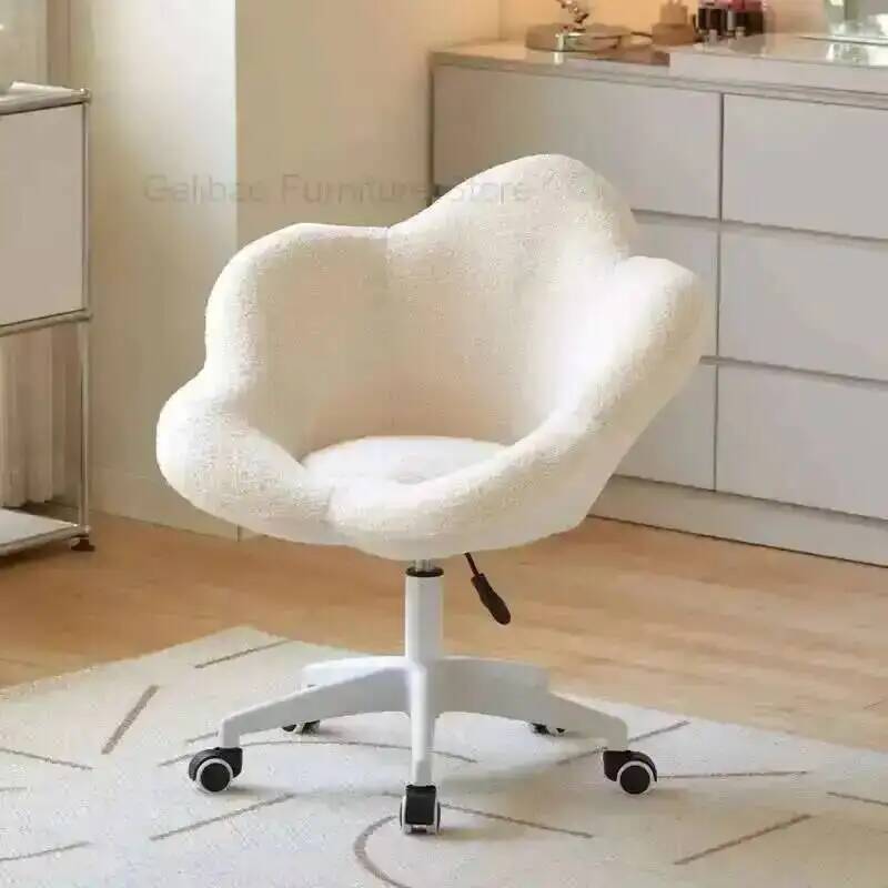 モダンなタフテッドデザインのフォームウェルミッドバックオフィ - Task Chair Mid Back のレビューと価格